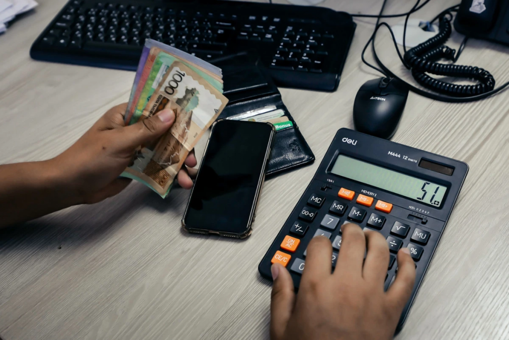 Почему за свет и отопление в январе казахстанцам пришли большие счета