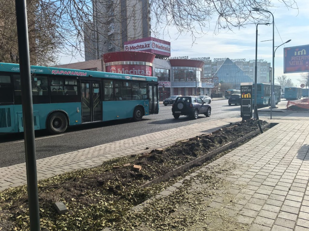Мерзімдері өзгерді: Қарағандыда Бұқар жырау даңғылында электр кабельдерін төсеу жалғасады