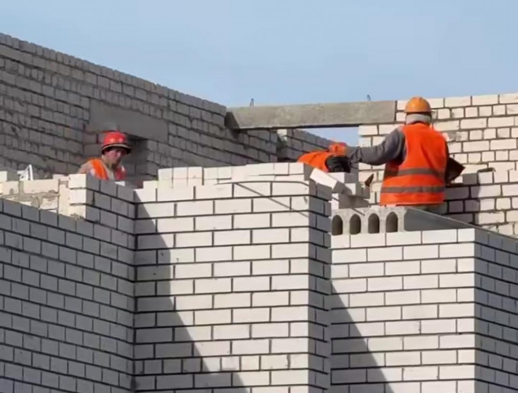 В Темиртау строительство трех новых МЖД отстает от графика