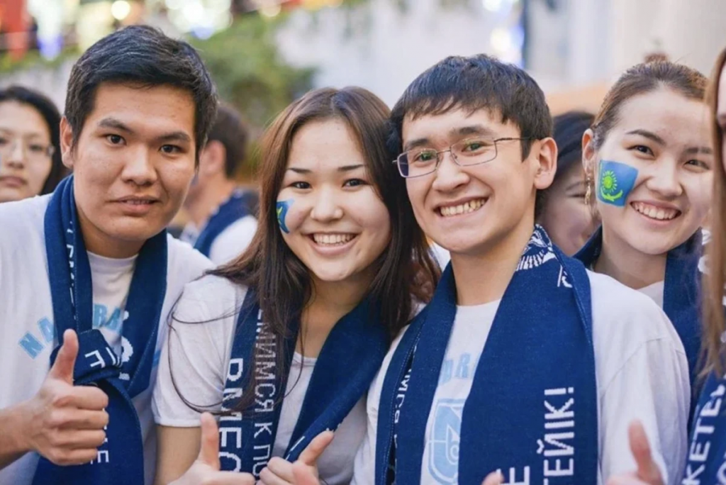 Еліміздің үштен бірі-жастар: 5,8 млн жас қазақстандықтар қалай өмір сүреді және не пайдаланады