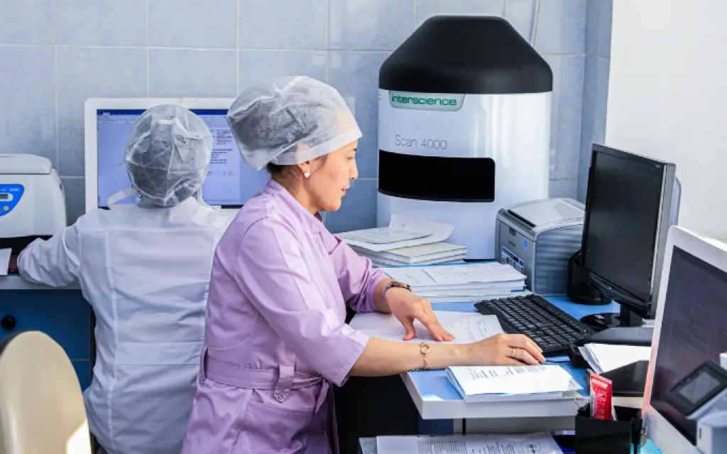 Около четырех тысяч патронажных медсестер работают в Казахстане