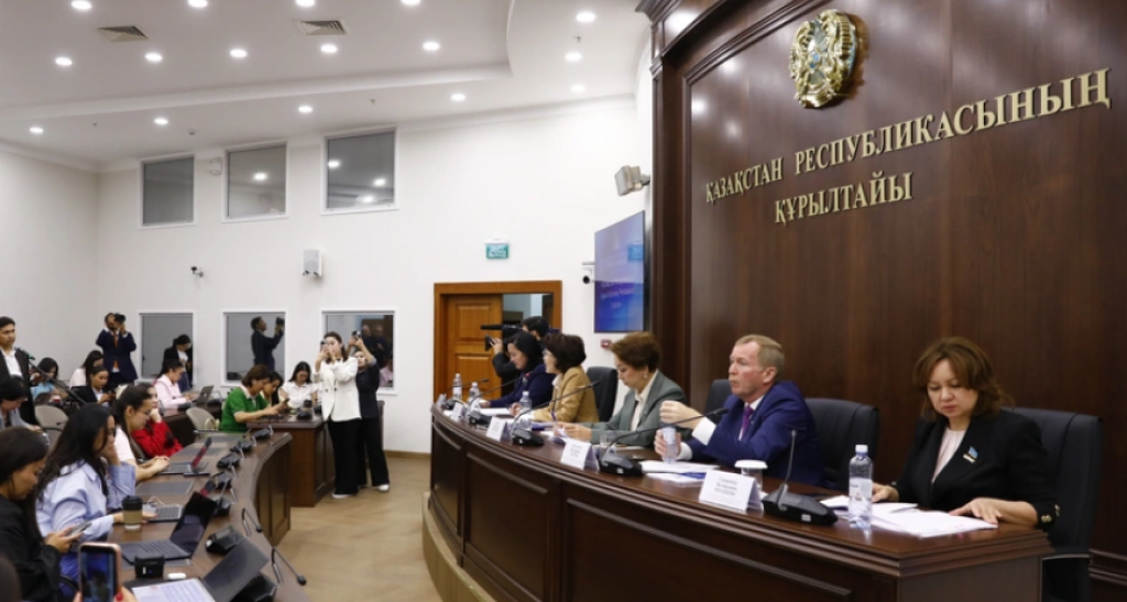 Каждого депутата Курултая закрепят за определенным регионом Казахстана