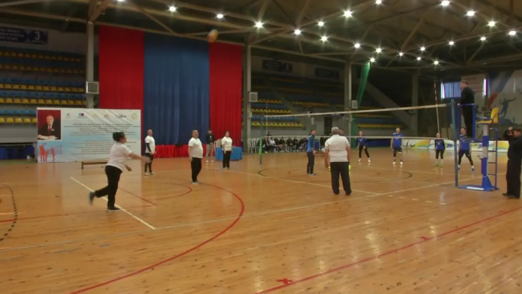 Караганде прошел республиканский турнир по волейболу среди работников системы технического и профессионального образования
