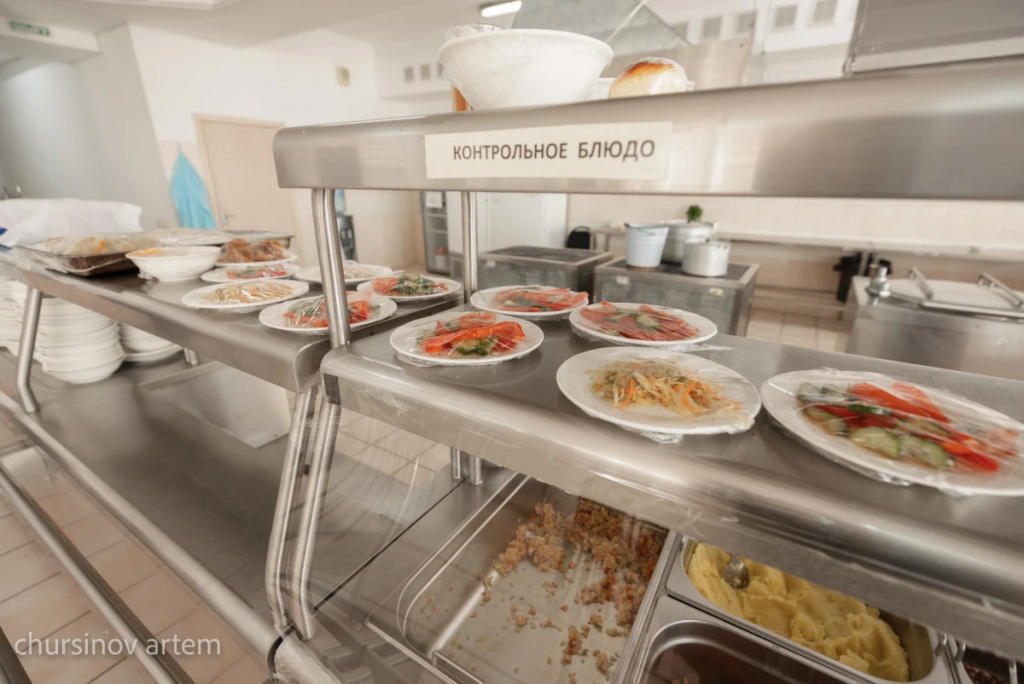 Огурцы с молоком и йогурты: новое меню в казахстанских школах вызвало вопросы у бизнеса