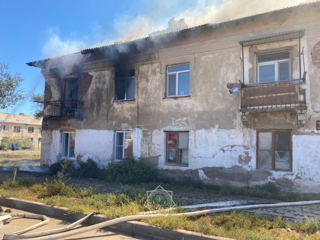 Пожар в Балхаше: в микрорайоне Конырат снова горел дом