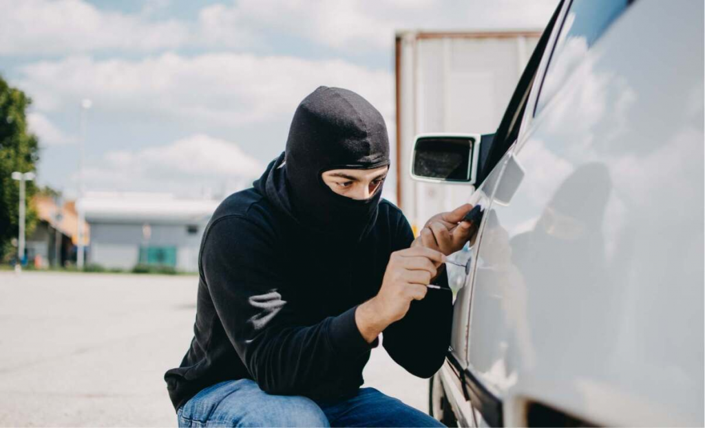 Полицейские двух регионов вместе задержали угонщика авто из Караганды