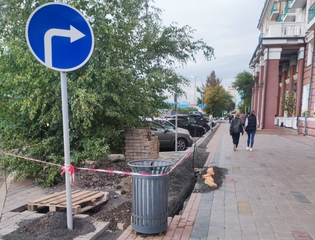 «Продолжают продолжать»: в Караганде прокладку электрокабелей по Бухар жырау завершат в конце октября