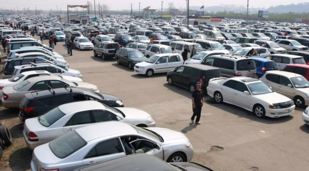 В каких регионах казахстанцы ездят на самых старых машинах