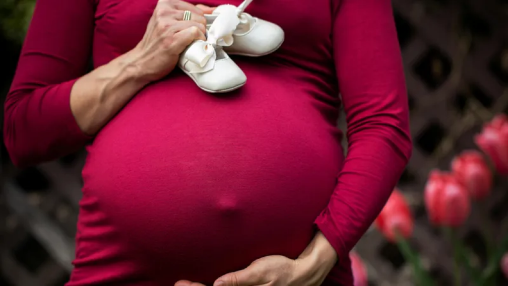 Какие выплаты ждут казахстанок при рождении ребенка: подробности и сроки оформления