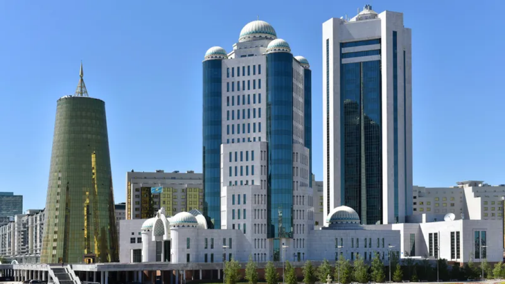 Парламент одобрил поправки, запрещающие ношение закрывающих лицо предметов одежды