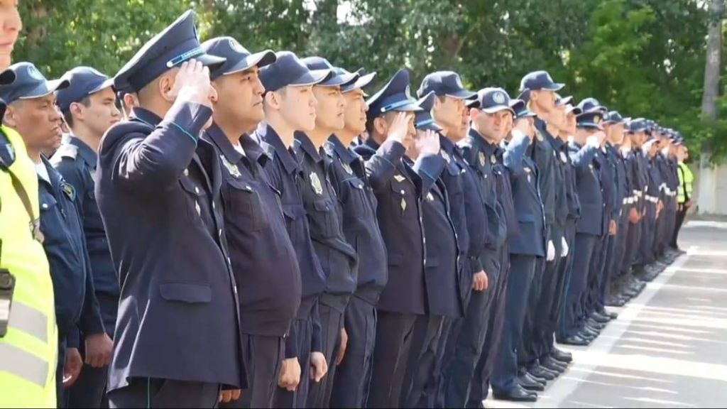 Полиция и гвардейцы работают в усиленном режиме в Карагандинской области