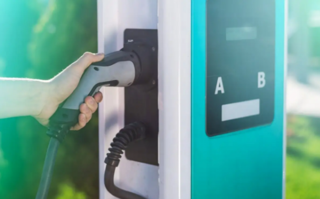 Установить электрозаправочные станции планируют вдоль больших транспортных коридоров в РК