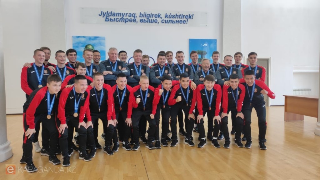 Карагандинская молодежная команда ФК «Шахтер» стала бронзовым призером чемпионата Казахстана