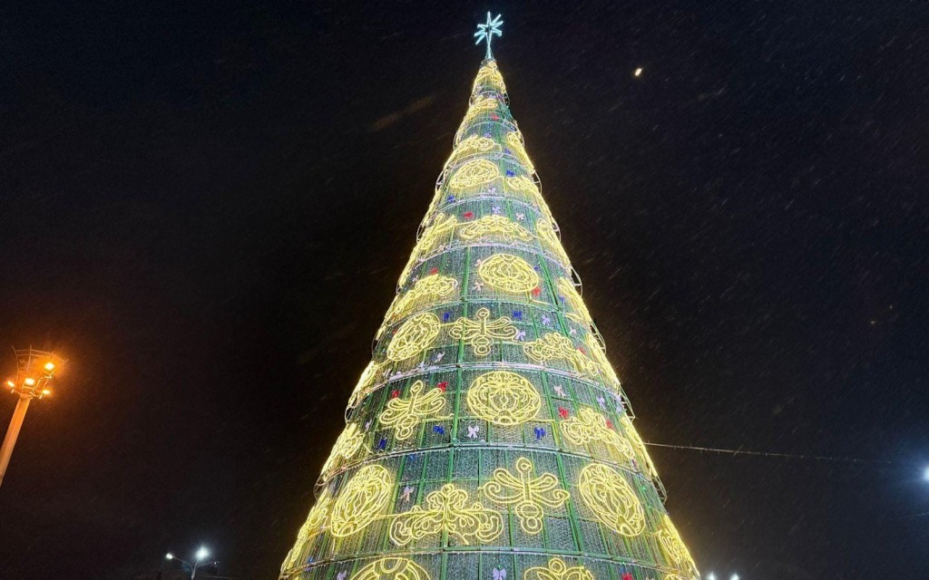 Темиртаусцев огорчило отсутствие фейерверка на зажжении ёлки