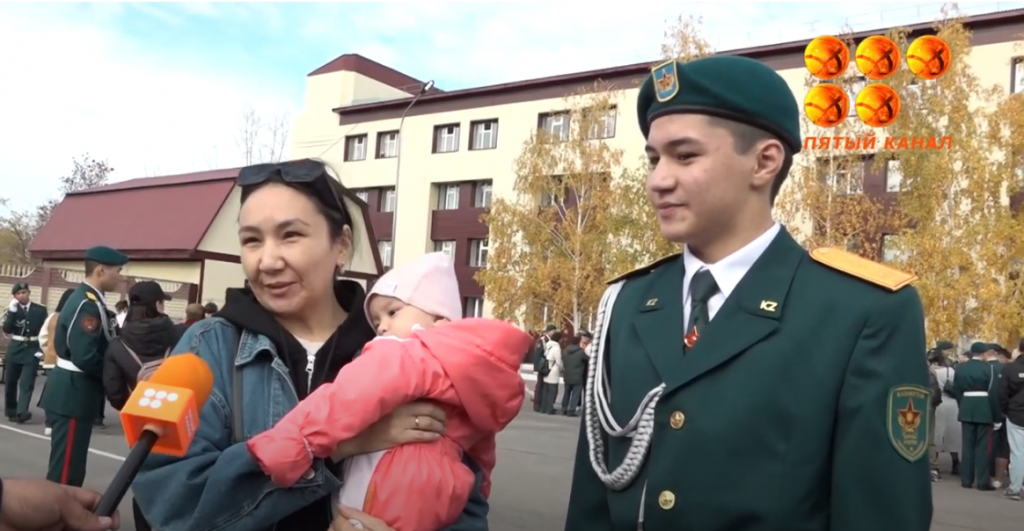 Церемония принятия присяги учащимися Карагандинской республиканской школы «Жас улан»