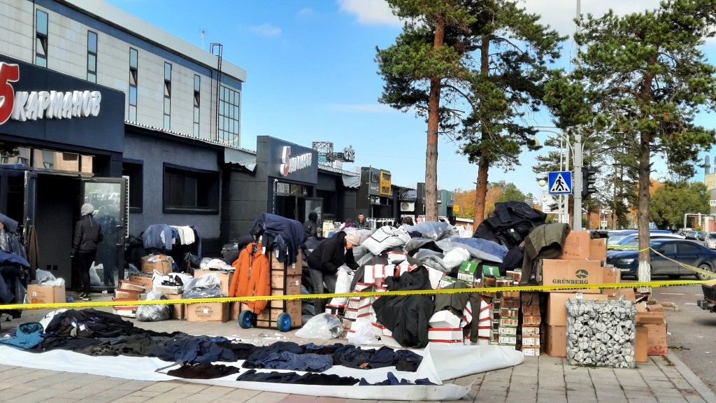 Замыкание электропроводки: владельцы карагандинского магазина «5 карманов» рассказали о пожаре