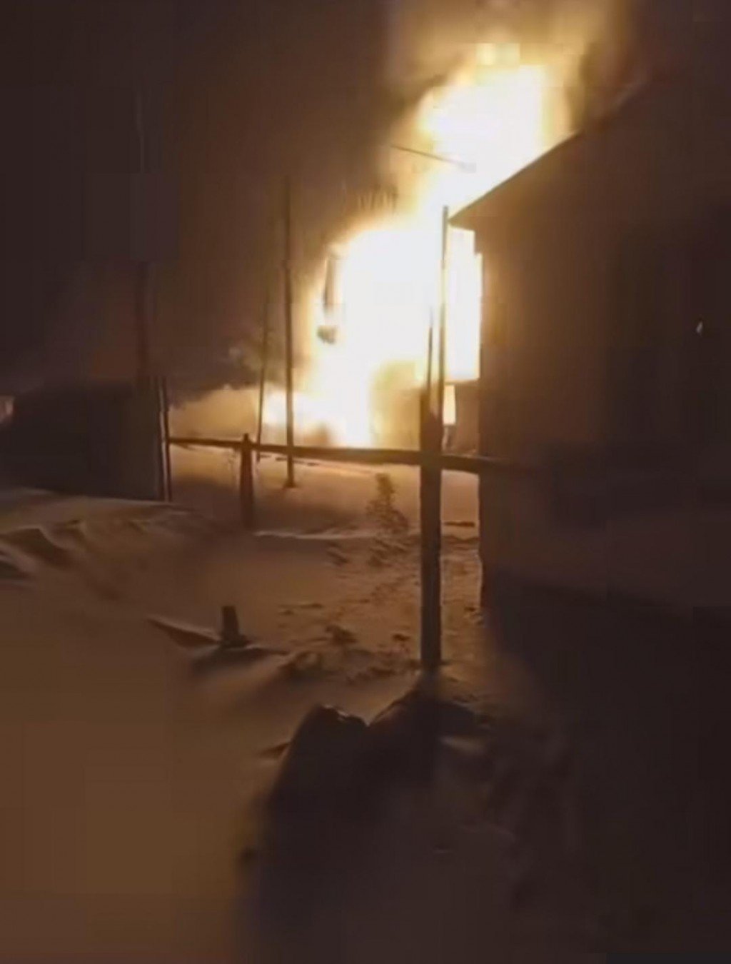 В карагандинской СТО взорвались четыре газовых баллона