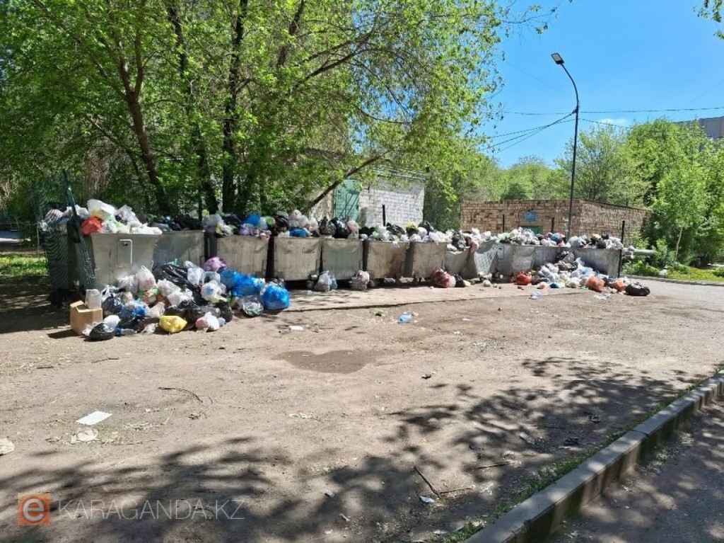 Сотни квартир и одна мусорка: нехватку площадок для сбора ТБО обсуждают в Караганде