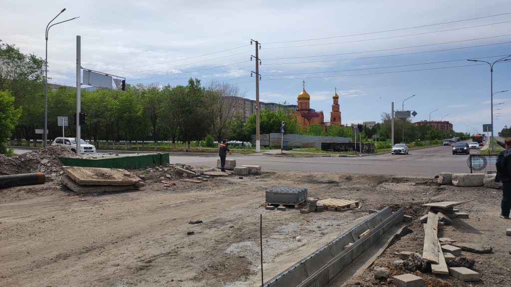Ремонт проспекта Металлургов в Темиртау: что сделано, что еще впереди и почему затопило дорогу