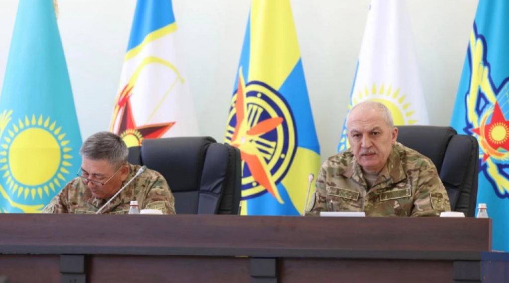 Министр обороны обозначил приоритеты развития казахстанской армии