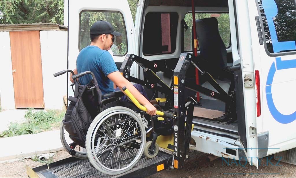 Услугами Инватакси в Карагандинской области пользуются более 1500 человек