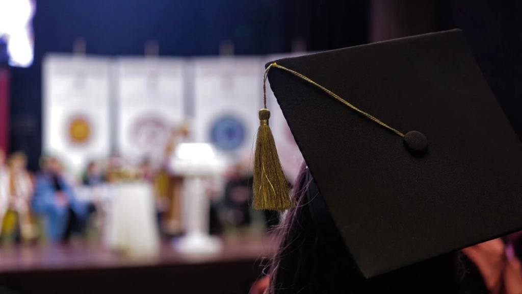 В Казахстане стартовал приём документов на гранты для поступления в магистратуру