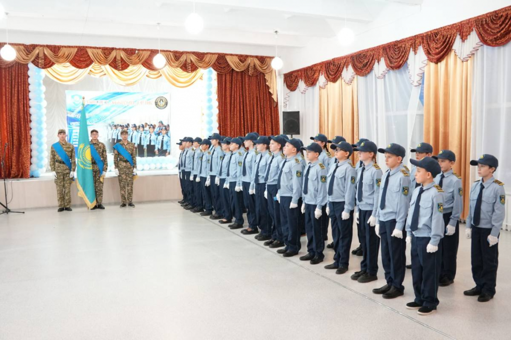 Полицейский класс «Жас сақшы» открылся в Карагандинской области