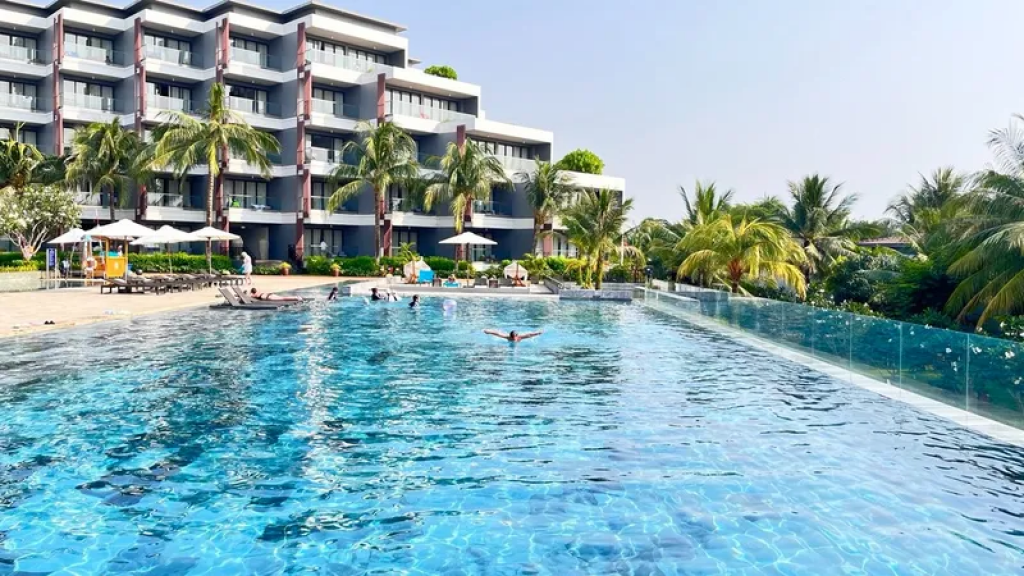 К казахстанцам, предпочитающим самостоятельные поездки за границу, обратились с предупреждением