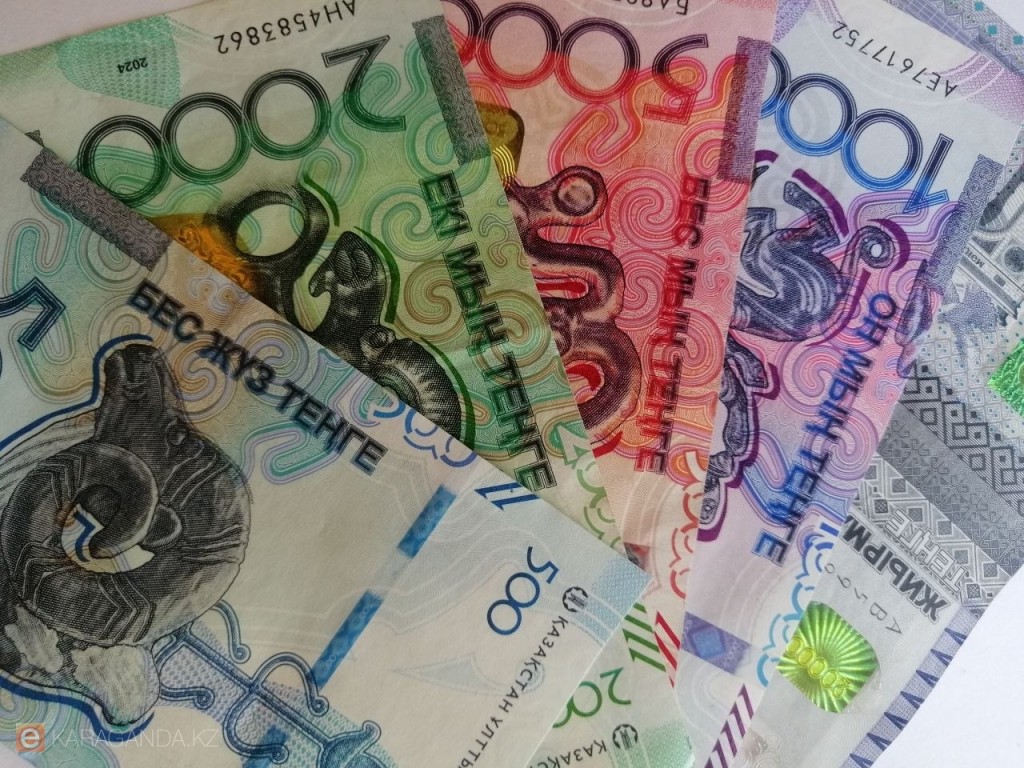 В Казахстане с 1 октября повысится ставка по валютным депозитам со сроком более года