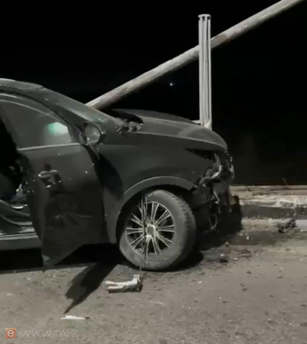 Мас жүргізуші Қарағандыдағы жол өткелдерінің бірінде апат жасады