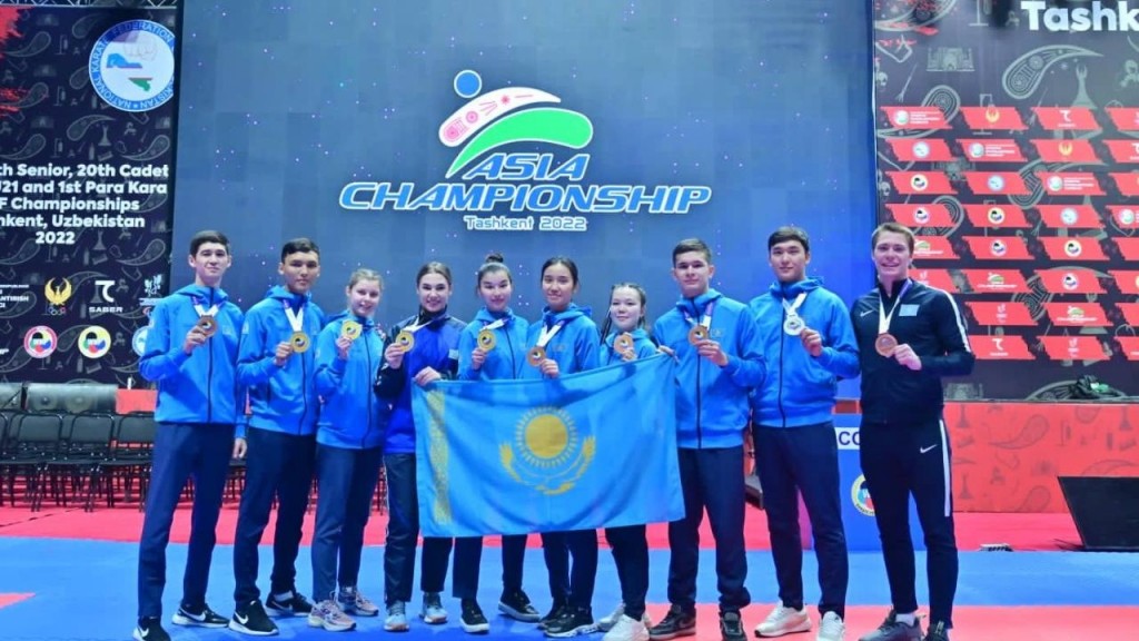 Карагандинские кикбоксёры и каратист завоевали медали на чемпионатах Азии