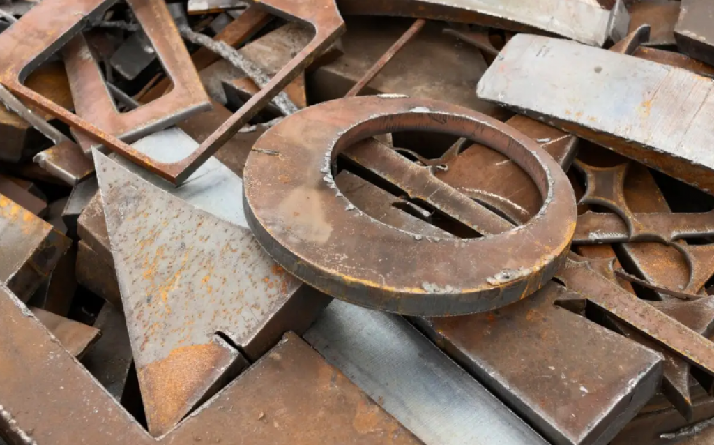 Казахстан на полгода ограничил вывоз лома и отходов черных металлов