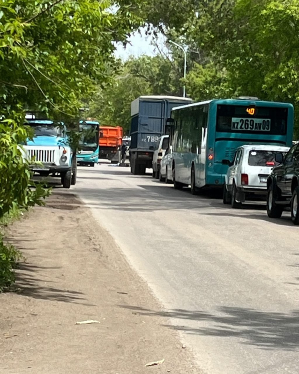 12-летнюю девочку сбил грузовик в Караганде