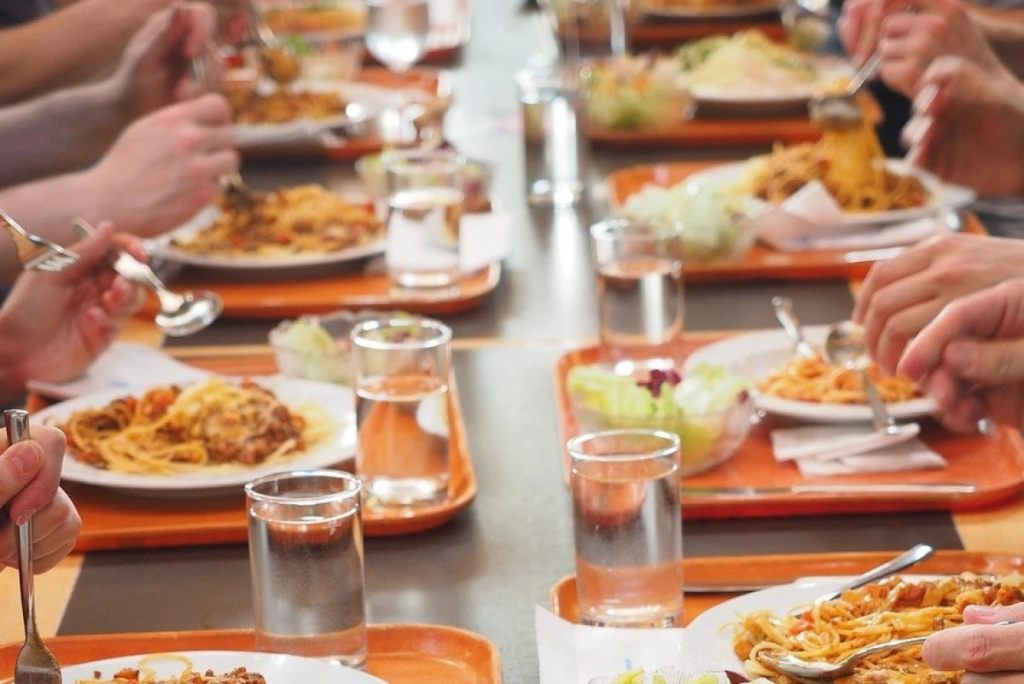 В Казахстане вводят новые правила школьного питания