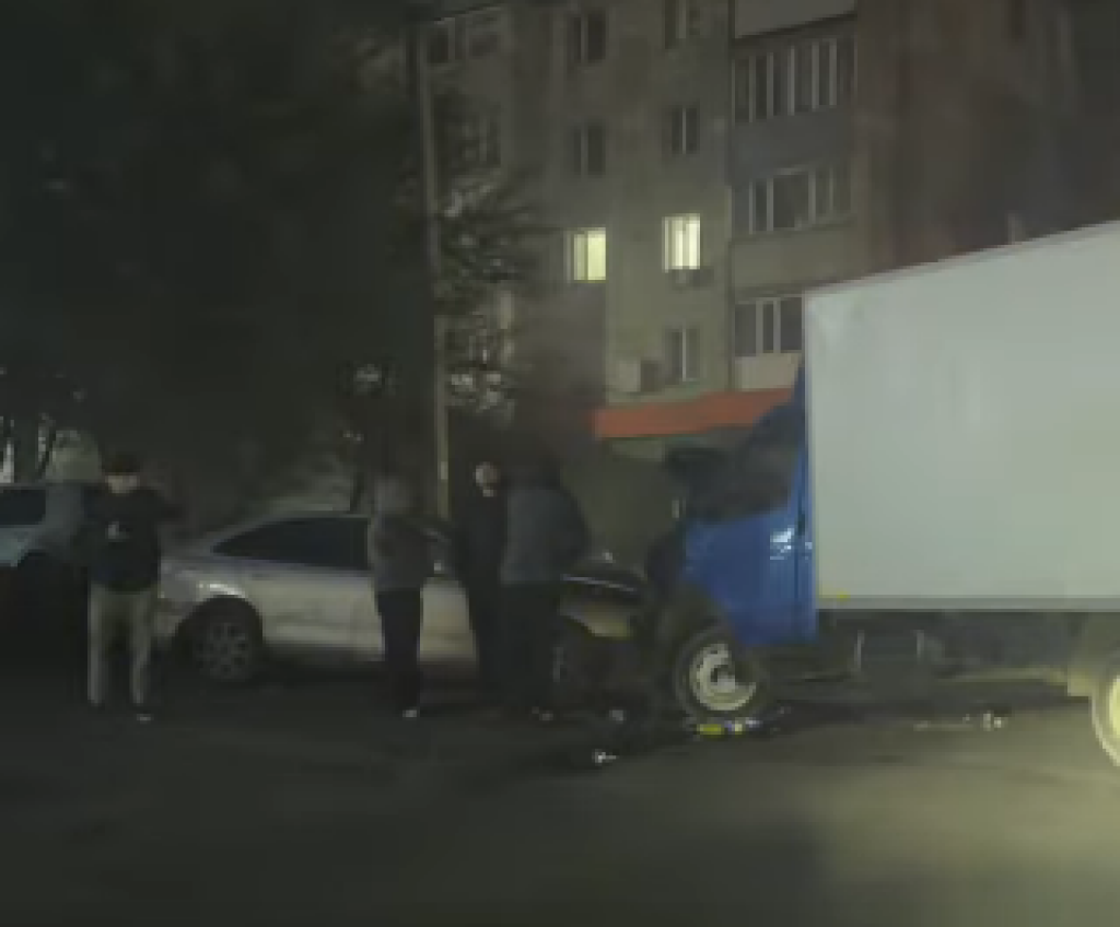 Два человека пострадали в ДТП на улице Космонавтов в Караганде