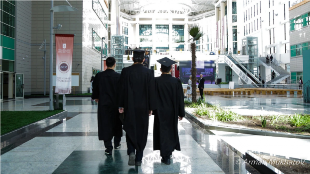 Каждый четвертый выпускник вуза в Казахстане не работает по специальности