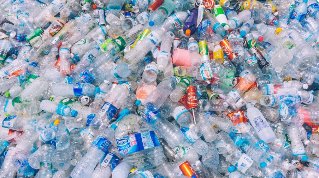 О введении запрета на вывоз пластиковых отходов задумались в Казахстане