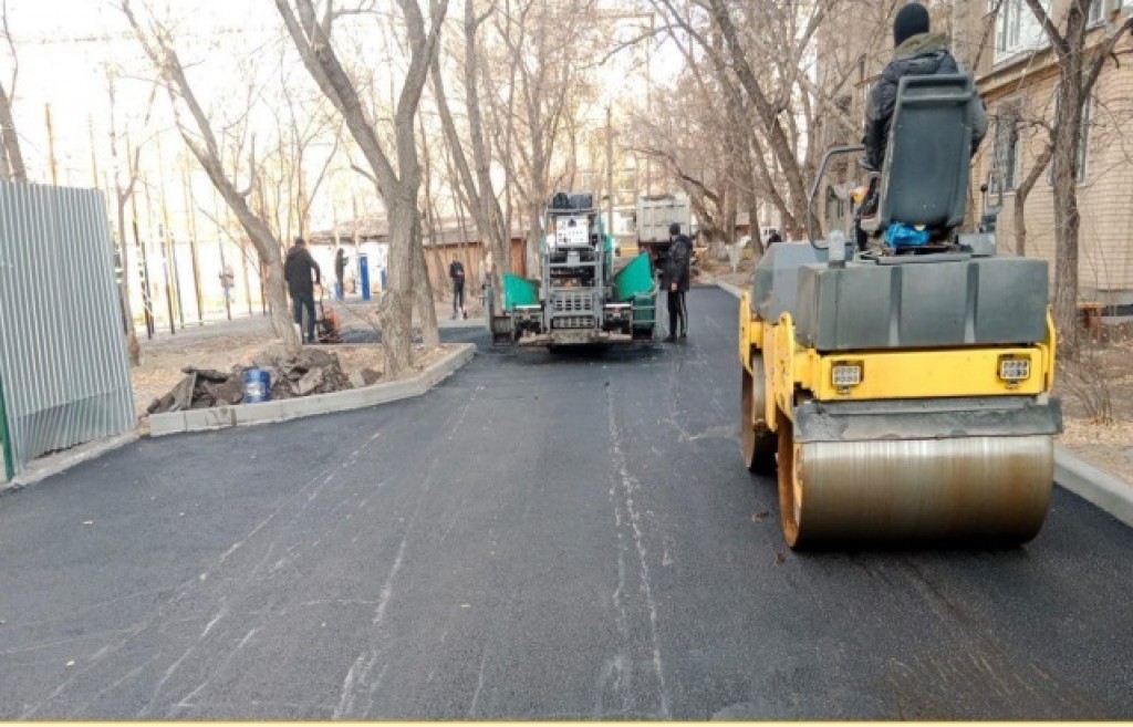 Этим летом в районе имени Казыбек би благоустроят 23 дворовые территории