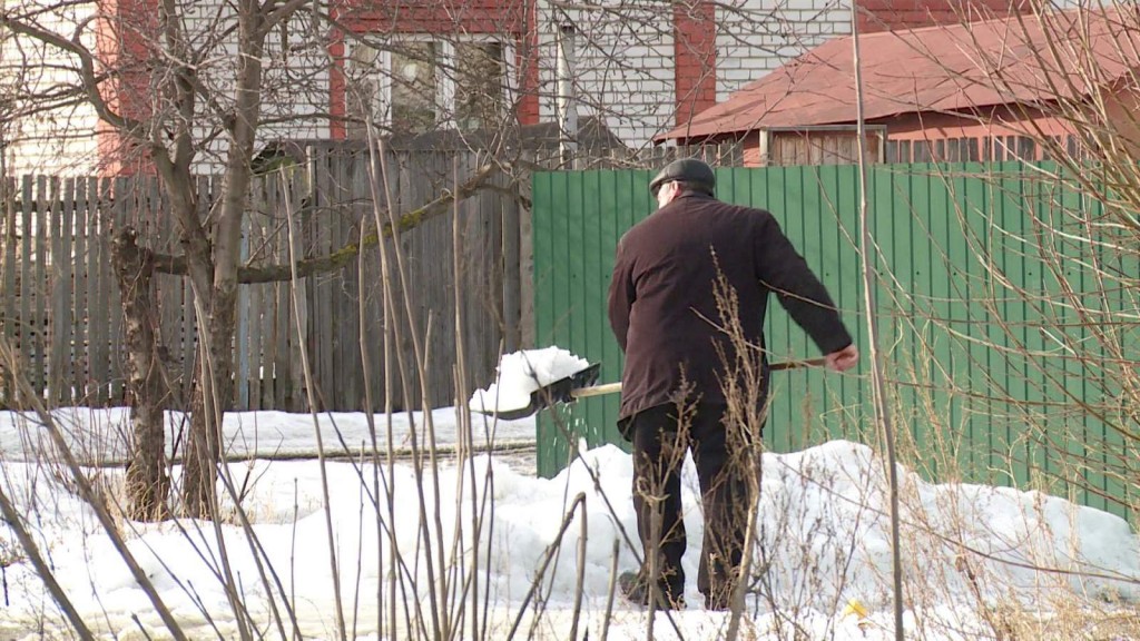 Аким Караганды назвал жителей частного сектора более ответственными за чистоту