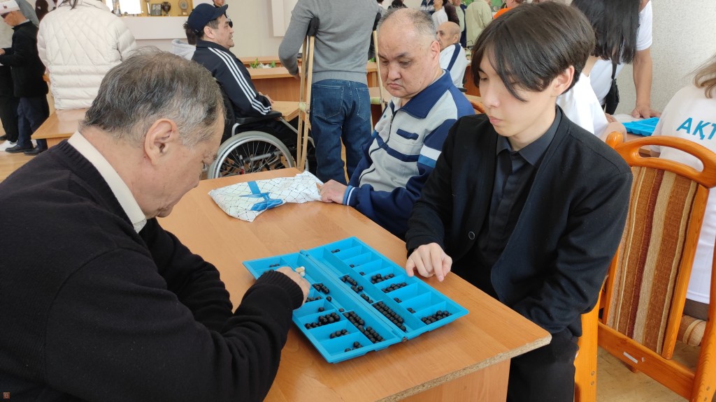В Караганде стартовал чемпионат Казахстана по тогызкумалаку среди спортсменов-инвалидов