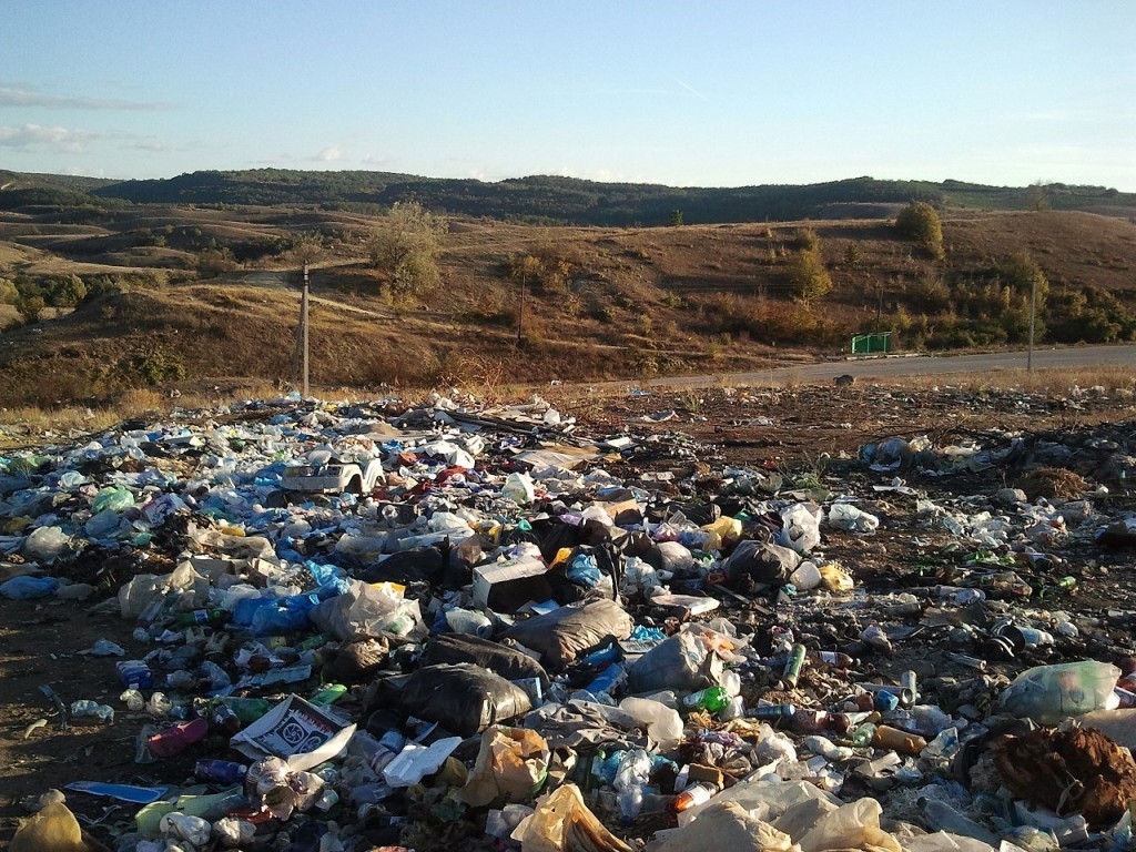 Почти два миллиона тенге выделили на вывоз стихийных свалок в посёлке Топар Карагандинской области