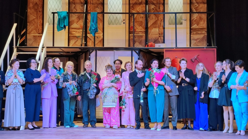 В ТЮЗе Темиртау завершили 34-й театральный сезон