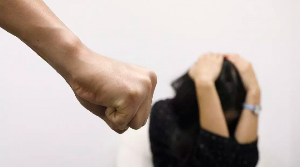 Дела о бытовом насилии начнут заводить без заявления в полицию в Казахстане