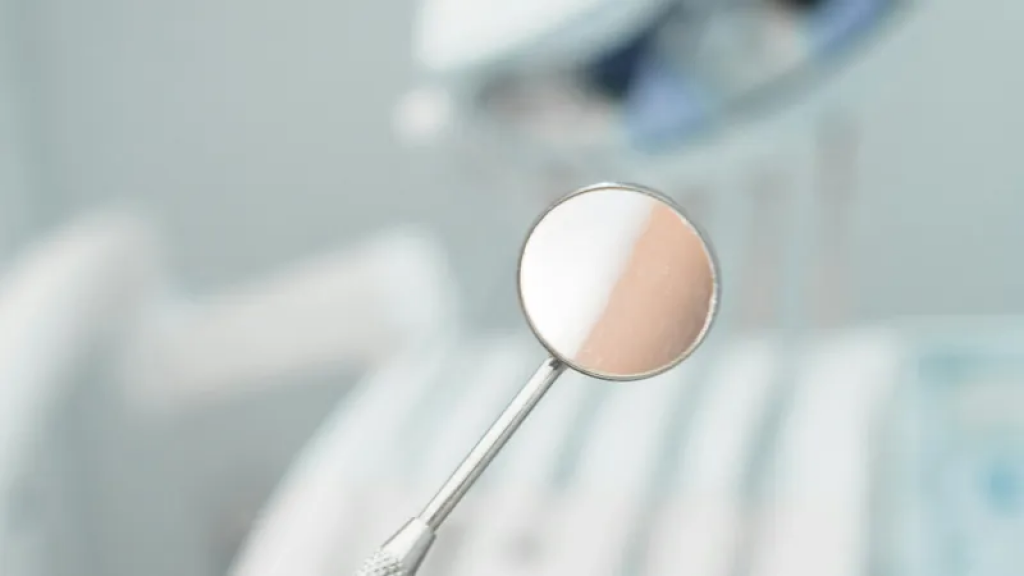 Некачественно оказали стоматологическую услугу: что важно знать казахстанцам и куда им идти