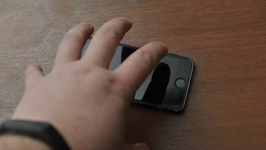 Ловкие похитители телефонов задержаны в Караганде