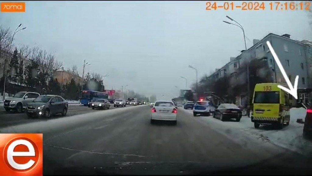 В Караганде на проспекте Бухар жырау было обнаружено тело 80-летней женщины