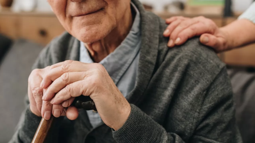 Бессрочную группу инвалидности могут получить казахстанские пенсионеры