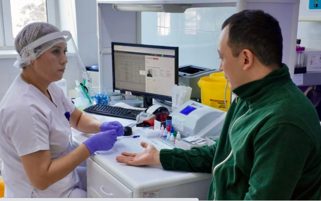 Около 18 тысяч казахстанцев стали донорами крови в рамках февральской акции