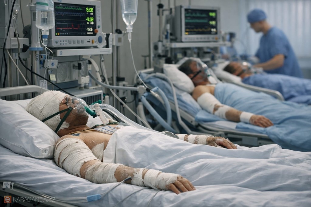 Врачи рассказали о состоянии пострадавших после взрыва газа в Караганде