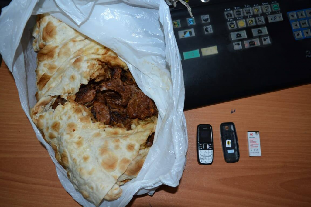 “Запрещенку” пытались передать осужденному в колонию Караганды